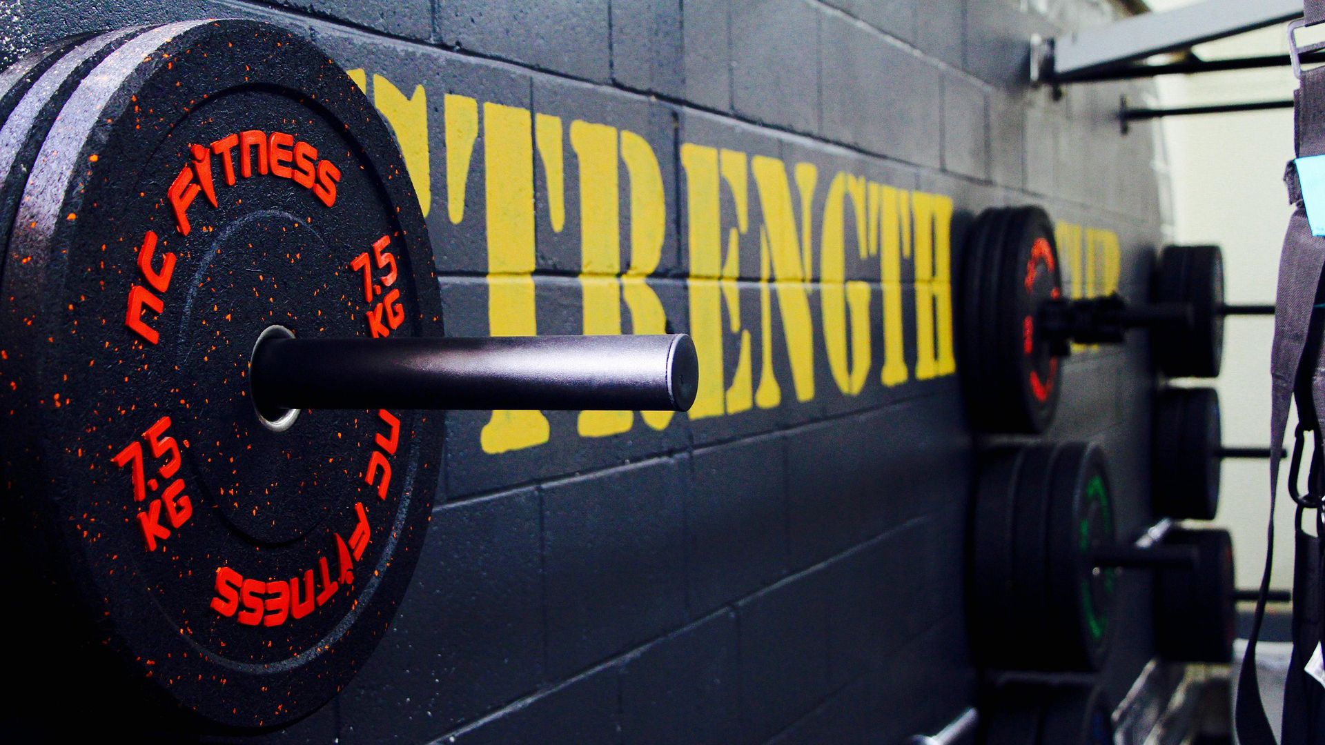 "Greasy" fat uncle started to work out at the age of 50...